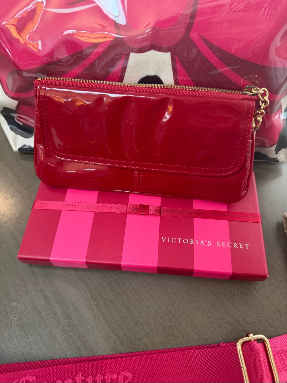Happy RED/PINK 4FER Viral Tote +Juicy Strap+Vickys Secret Wallet + anthro pouch! - Picture 11 of 14